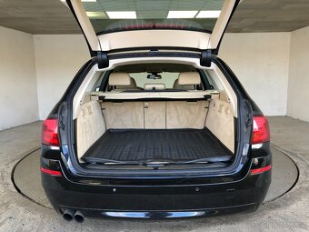 BMW 5 525d Touring - 13