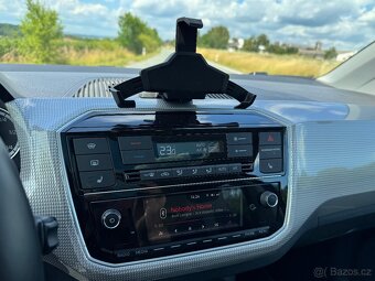 VW e-Up - 13