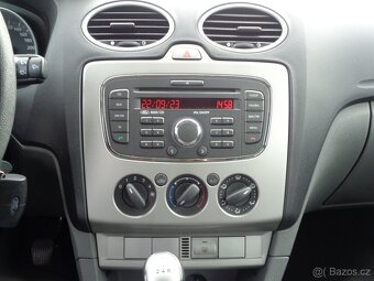 Ford Focus 1,6 16V kombi dovoz.STK,novývýfuk,parksenzory - 13