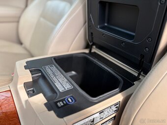 Toyota Land Cruiser 200 V8 4.5 D4D - 13