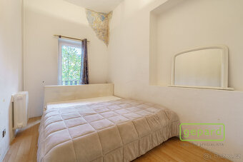 Prodej budovy s byty a garážemi jen 2km od jezera Medard– So - 13