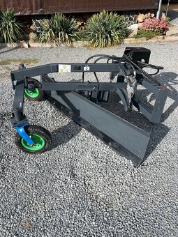 grejdr noví na smykový nakladač ovládání elektrické 12 v - 13