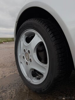 Mercedes Benz A 190i Elegance - 13