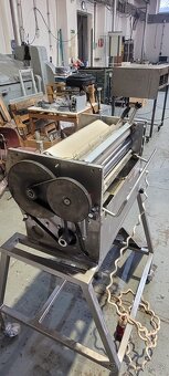 Stroj na rohlíky Rollomat R1 - 13