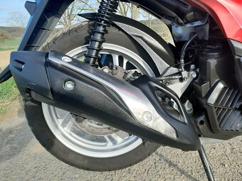 Honda SH 125i ABS - 13