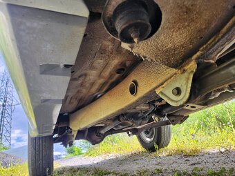Suzuki Jimny 1,3i 4x4 KLIMA, BEZ KOROZE, PO SERVISU - 13