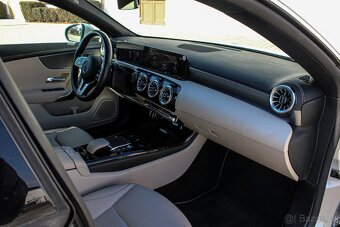 Mercedes-Benz CLA Shooting Brake SB 180 A/T - 13