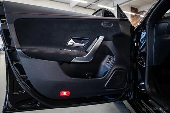Mercedes-Benz CLA - 13