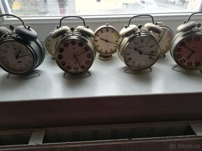 Budík, budíky cca 16 kusů - 13