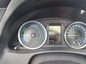 Prodám Toyota Auris - 13