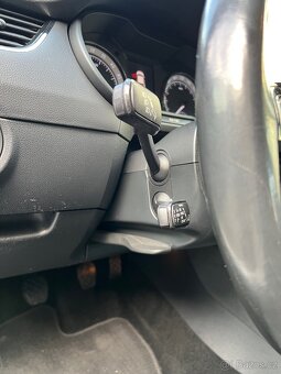 škoda octavia 3 2.0tdi 4x4, FULLED,ČR, SERVISKA - 13