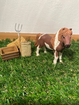 Fake identický schleich - 13