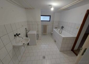 Rodinný dům na prodej - 5+kk, 816 m2 pozemek - 13