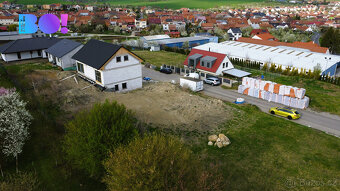 Prodej stavebního pozemku 600 m², Hluk - 13
