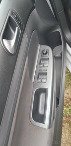 VW GOLF V 1.9Tdi - 13