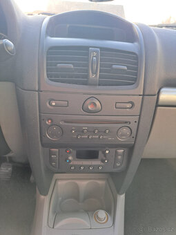 Renaul Clio 2003 - 13