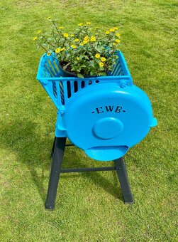 struhadlo starý mlýnek litina zahradní dekorace šrotovník - 13