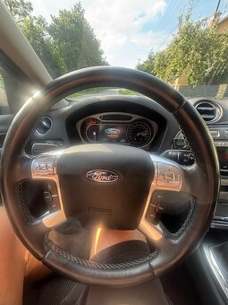 Ford Mondeo - 13