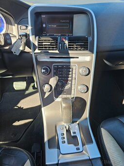 VOLVO XC60 2011 3.0 T6 224kW AWD 4x4 R-DESIGN,PANORAMA,NAVI - 13