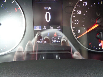 RENAULT CAPTUR 1.0 TCe KOUPENO v ČR,1.MAJITEL,23 000 KM - 13
