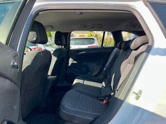 Opel Astra kombi 1.6d 81 kW Servis Opel,STK,Navi - 13