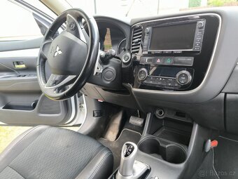 Mitsubishi Outlander PHEV 2.0i - 2014 - 13