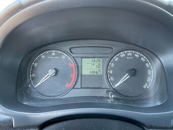 Škoda Fabia 2 kombi 1.4 16V Klimatizace - 13