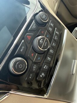 JEEP GRAND CHEROKEE 3.6 V6 LIMITED FULL VYBAVA - 13
