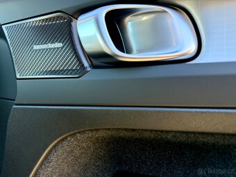 Volvo XC40 PLUS DARK, B4 FWD, 145 kW 2026 - 13