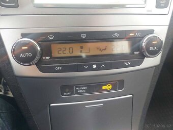 TOYOTA AVENSIS 1.8 16V LIFE 108KW 1MAJITEL - 13