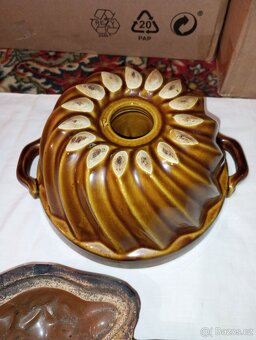 Keramický beránek - dvoudílný, hrnec s poklicí, bábovka aj. - 13