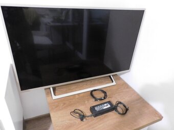 TV SONY - BRAVIA - 13