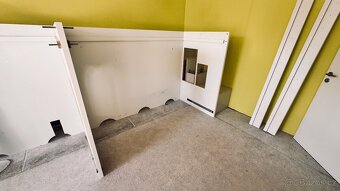 Dětský set (2x postel + schody s úložným prostorem). - 13