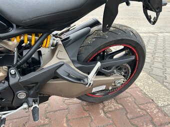 Ducati Monster 821 2015 - 13