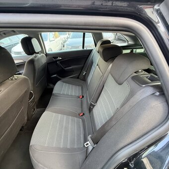 Opel Insignia • 1.6 CDTI • 100 kW • 2016 Cena: 149 000 Kč N - 13