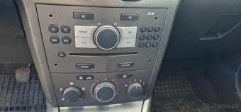 Opel Astra H 1.6i 16V kombi - 13