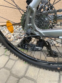 Kolo Carerra Rám 16.Na postavu cca 155-175. Najeto tak 15 km - 13
