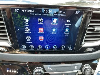 Chrysler Pacifica 3,6L V6, 7míst, kůže, kamera, tažné, LPG - 13