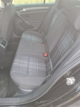 VW Golf 7 1.6TDI kombi, 77kW, 4/2016, servisní knížka - 13