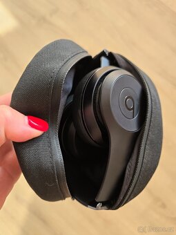 Sluchátka Beats Solo3 Wireless (MX472EE/A) - 13
