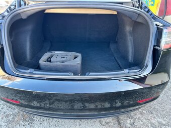 TESLA MODEL 3 110.500 km refresh matrix světla - 13