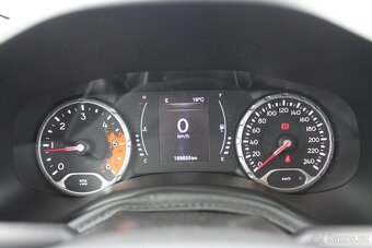 Jeep Renegade 1.6CRD Mulitjet 88kW Navi Tempomat 6/2017 - 13
