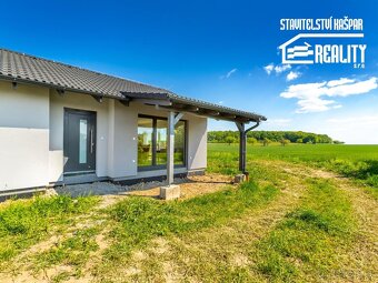 Rodinný dům 4+kk, Holešovice u Chroustovic - 13
