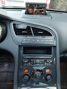 Peugeot 5008 2.0HDI 110kw, 7 míst, r.v. 2014 Allure - 13