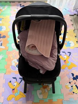 Autosedačka(vajíčko)+základna+doplňky - 13