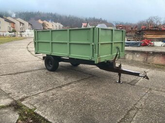 Přívěs za traktor sklopný - 13