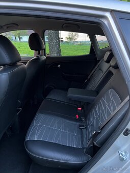 KIA VENGA, 1,4 CVVT, benzín - 13