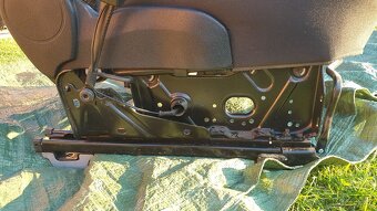 Prodám přední sedačky na s-max galaxy - 13