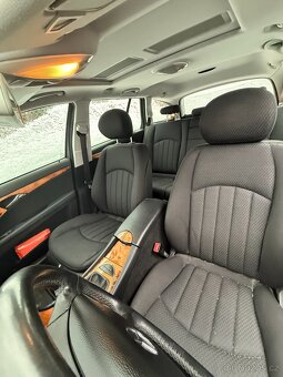 Mercedes-Benz E200 - 13