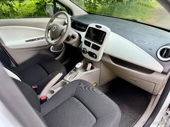 Renault ZOE,  41kWh, SoH 92%, KEYLESS, TČ, s DPH 279 000,- - 13